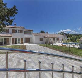 6 bedroom villa with pool near Labin, Istria, sleeps 12